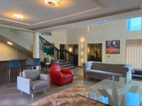 AlanVal Apartments